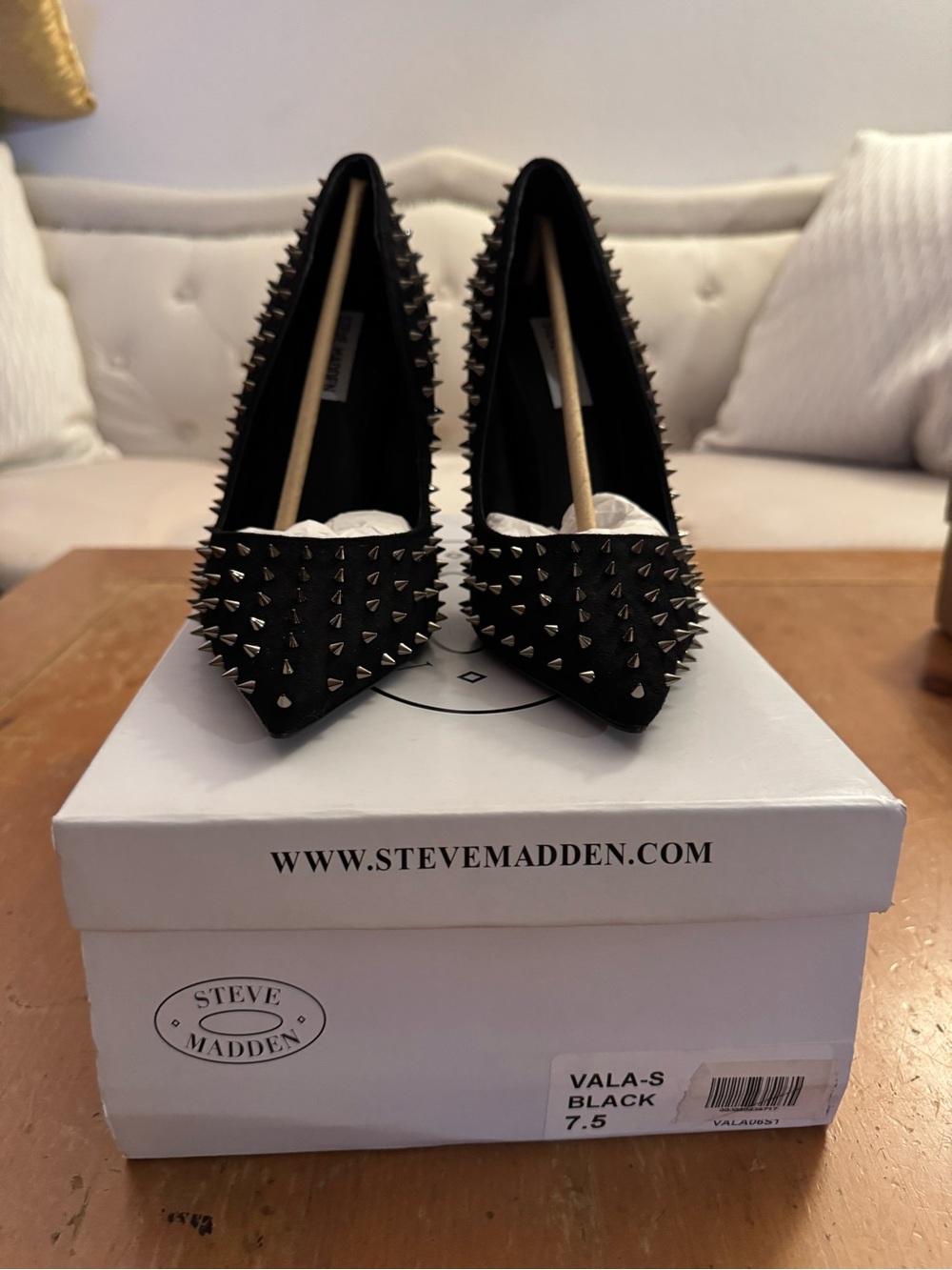 Steve Madden Black Vala S Studded Pointed-Toe Pumps - Picture 2 of 7